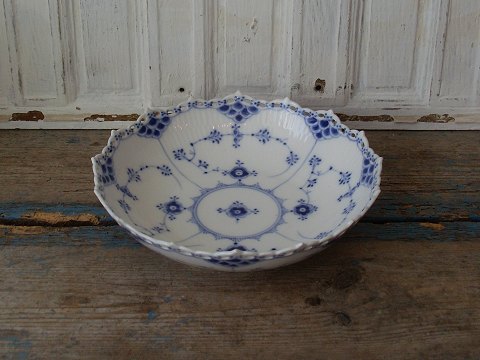 Royal Copenhagen Musselmalet helblonde salatskål no. 1018