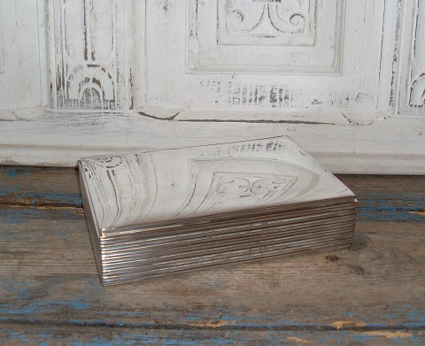 Text available in Danish language