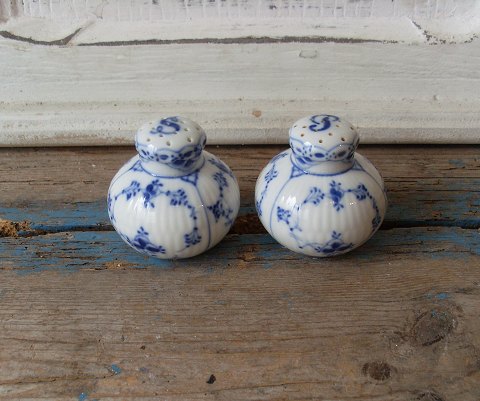 Royal Copenhagen Musselmalet halvblonde salt og peber sæt no. 711/712