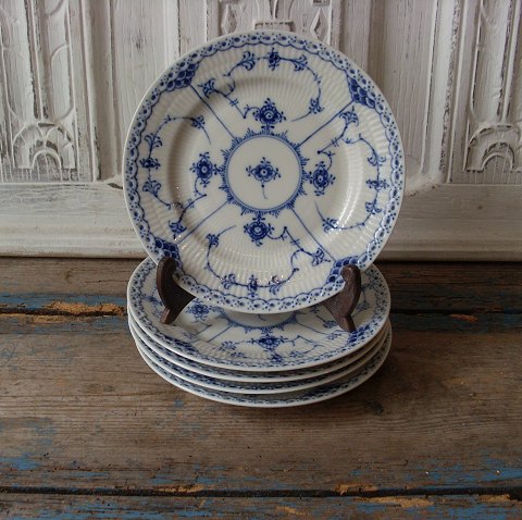 Royal Copenhagen Blue Fluted Half Lace  Plate no. 754 - 17cm.