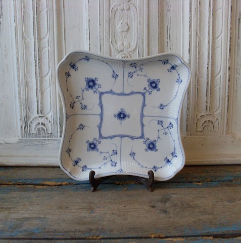 Royal Copenhagen Musselmalet riflet sjælden firkantet bakke no. 267