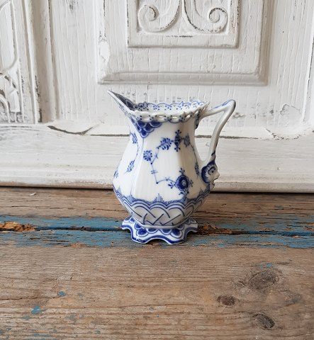 Royal Copenhagen Blue Fluted Full Lace creamer no. 1032