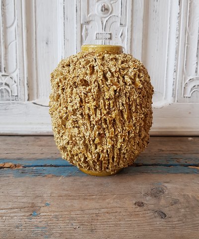 Rörstrand Gunnar Nylund "Chamotte" vase, 16 cm.