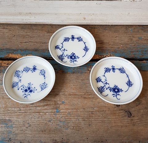 Royal Copenhagen Blue Flutet Plain small dish no. 2185