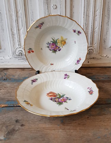 Royal Copenhagen Full Saxon Flower large deep plate no. 1614