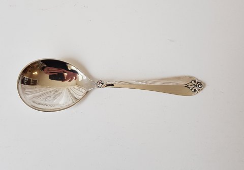 Diana small serving spoon in silver 14.7 cm.