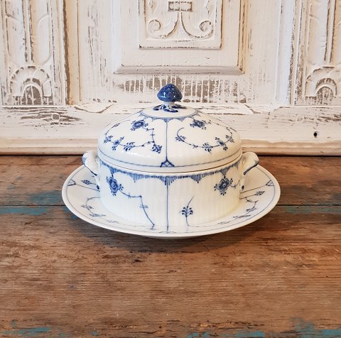 Royal Copenhagen Musselmalet riflet sjælden stor smørskål på fast uderfad no. 494