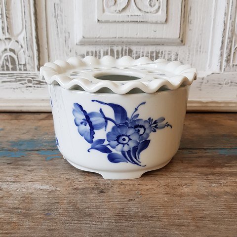 Royal Copenhagen Blue Flower Tea Heater no. 9787