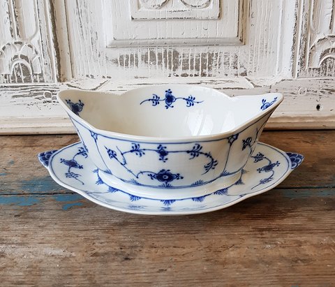 Royal Copenhagen Musselmalet riflet sauceskål no. 204