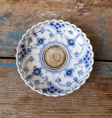 Royal Copenhagen Blue Fluted Full Lace Cuff with Silver Coin - King Christian X 25th Government Anniversary 1912-37 Coin.No. 1009