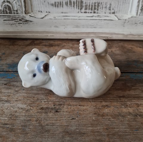 Royal Copenhagen Figurine polar bear cub no. 538