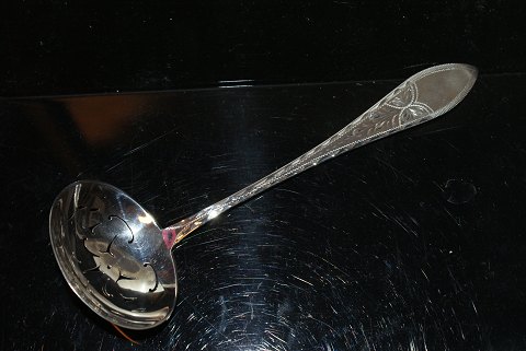 Sprinkle spoon Empire Silveryear 1919Length 15.5 cm.
