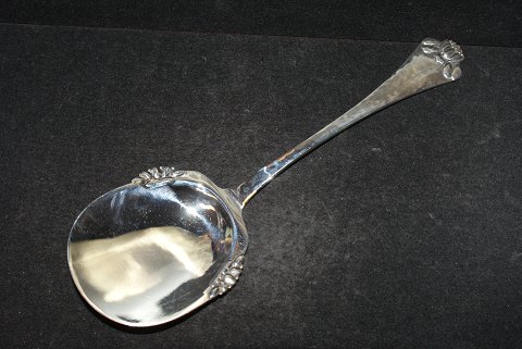 Cake / Serving Spade Waterlily Danish silver cutleryHans Hansen SilverLength 17 cm.