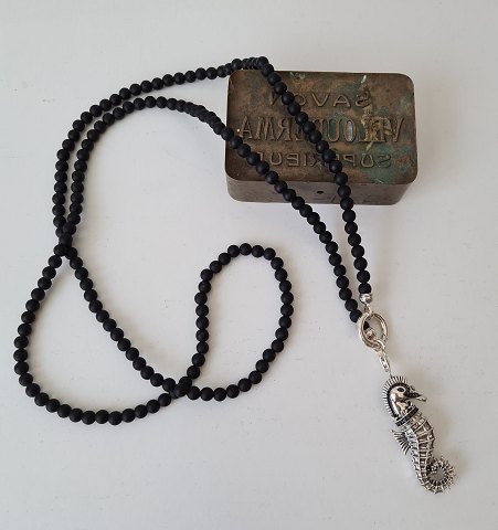 Thomas Sabo necklace with pendant in the form of seahorse in silver.