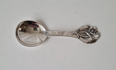 Beautiful jam box in silver decorated with flower from 1959