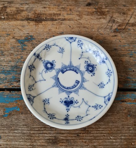B&G Traditional Hotel porcelain with logo in the form of the gold horns butter cup No. 1000
