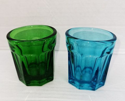Grønt (SOLGT) og blåt børneglas fra Fyens Glasværk