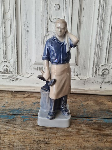 Royal Copenhagen Figure - blacksmith no.