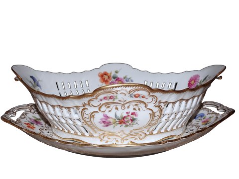 Full Saxon FlowerRare oblong fruit bowl with platter