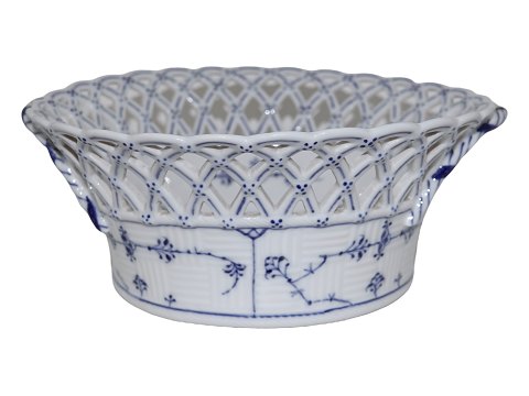 Blue Fluted Full LaceRound fruit bowl from 1898-1923