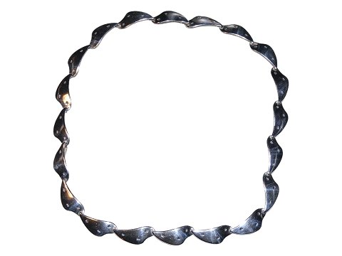 Aarre & Krogs Eftf. sterling silverLong necklace with stars from 1949-1960