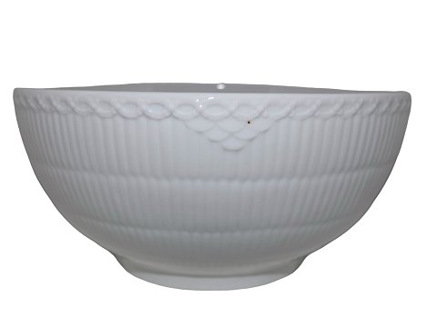 White Half LaceLarge round bowl 23.8 cm.