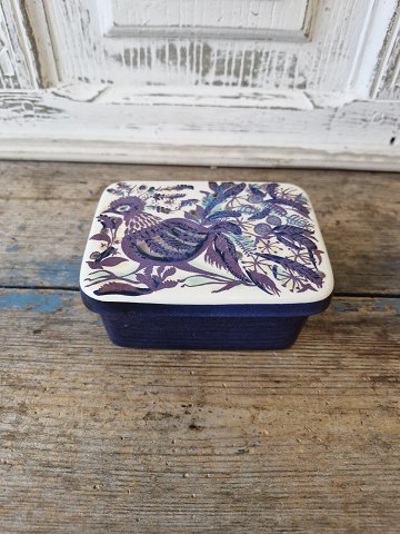 Royal Copenhagen Tenera cigarette box with decoration by Beth Breyen no. 165/2823