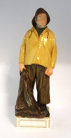 Royal Copenhagen. Overglasur figur Skagen. Model 12214. Højde 33 cm. (1 sortering)