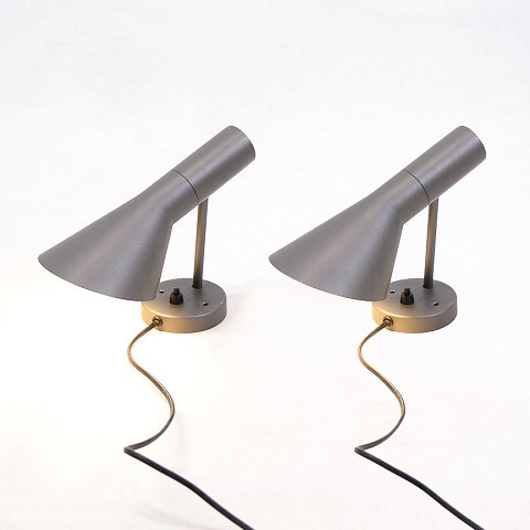 Sæt Af To AJ Væglamper - Lys Grå - Dansk Design - Arne Jacobsen - Louis Poulsen - Designet I 1960erne