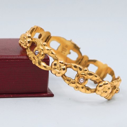 Georg Jensen; Early bracelet from Georg Jensen in 18k gold, No 11