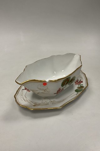 Royal Copenhagen Art Nouveau Stel No. 225 Pelargonoe Sovseskål No. 2035