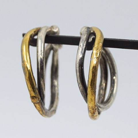 Anette Kræn; Pair of ear rings in silver and gilded silver