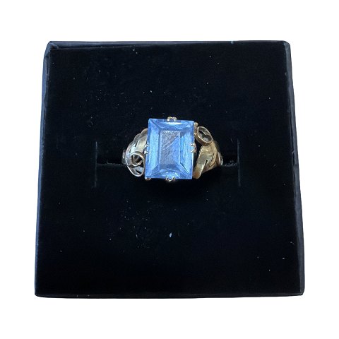 14 karats antik guldring med aquamarine