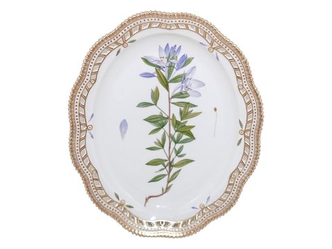 Flora DanicaLille ovalt fad med gennembrudt kant