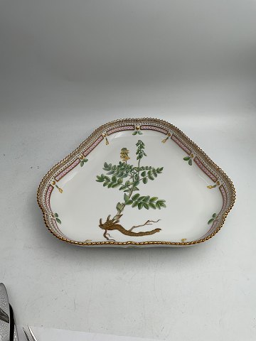 Royal Copenhagen Flora Danica Trekantet skål No 3509