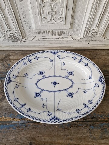 Royal Copenhagen Musselmalet halvblonde fad No. 533