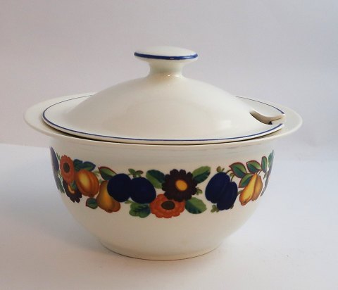 Royal Copenhagen. Goldener Sommer. Schüssel mit Deckel. Modell 171. Durchmesser 16 cm.