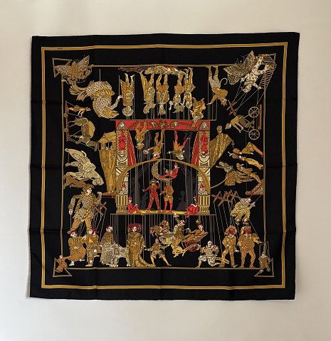 Hermès: Black silk scarf with motif 