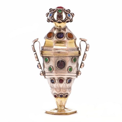 Danish silver vinaigrette by Reimar Diedrich Dethlefsen, Sonderborg, circa 1830. H: 13cm