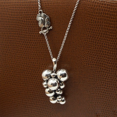 Georg Jensen; A Moonlight Grapes necklace of sterling silver