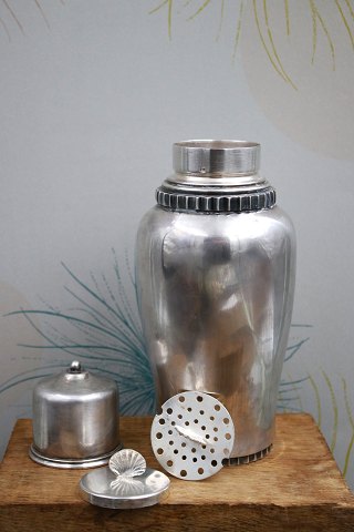 Silvered cocktail shaker from the 50s.