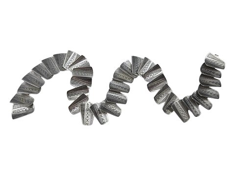 Atelier Borgila Sweden silverStrong necklace with 33 geometric curved links and matching ear clips from 1957-1970