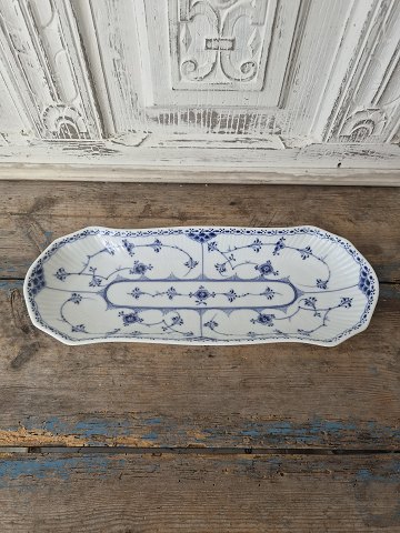 Royal Copenhagen Musselmalet halvblonde sellerifad No. 714