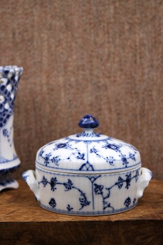 Butter lid jar with handle in Blue Fluted, Plain from Royal Copenhagen. RC#1/398...