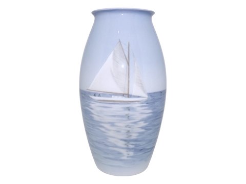 Bing & GrøndahlVase med sejlbåd