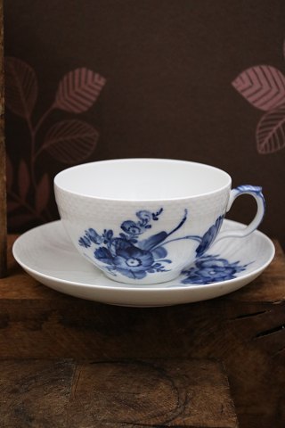 Royal Copenhagen, Blue Flower Curved large teacup. RC# 10/1550. and 084...