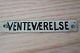 Ein kleines Schild aus Emaille gemachtTekst: Venteværelse (Wartezimmer)Das Schild ist kleinIn gutem Zustand