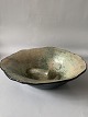 Ceramic Retro bowl-dish, in brownish and green shades.Ø: 29.5 x 8 cm.