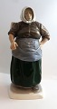 Bing & Grøndahl. Porcelænsfigur. Skovshovedkone. Model 1702. Højde 28,5 cm. (1 
sortering).