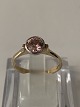 9 karat guld, Dame ring med Lyserød sten.Ring størrelse 56.